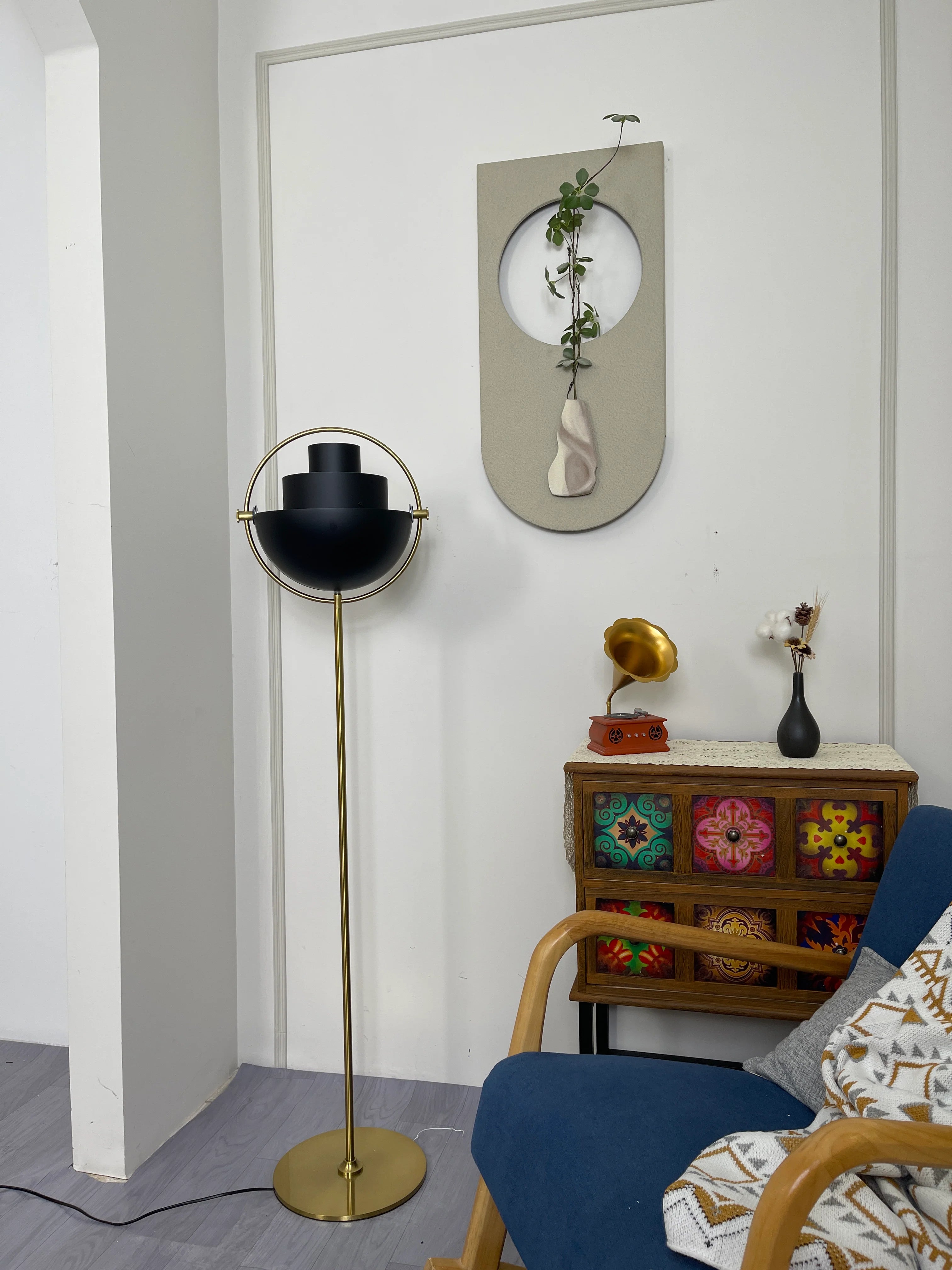 Rotating Ball Floor Lamp