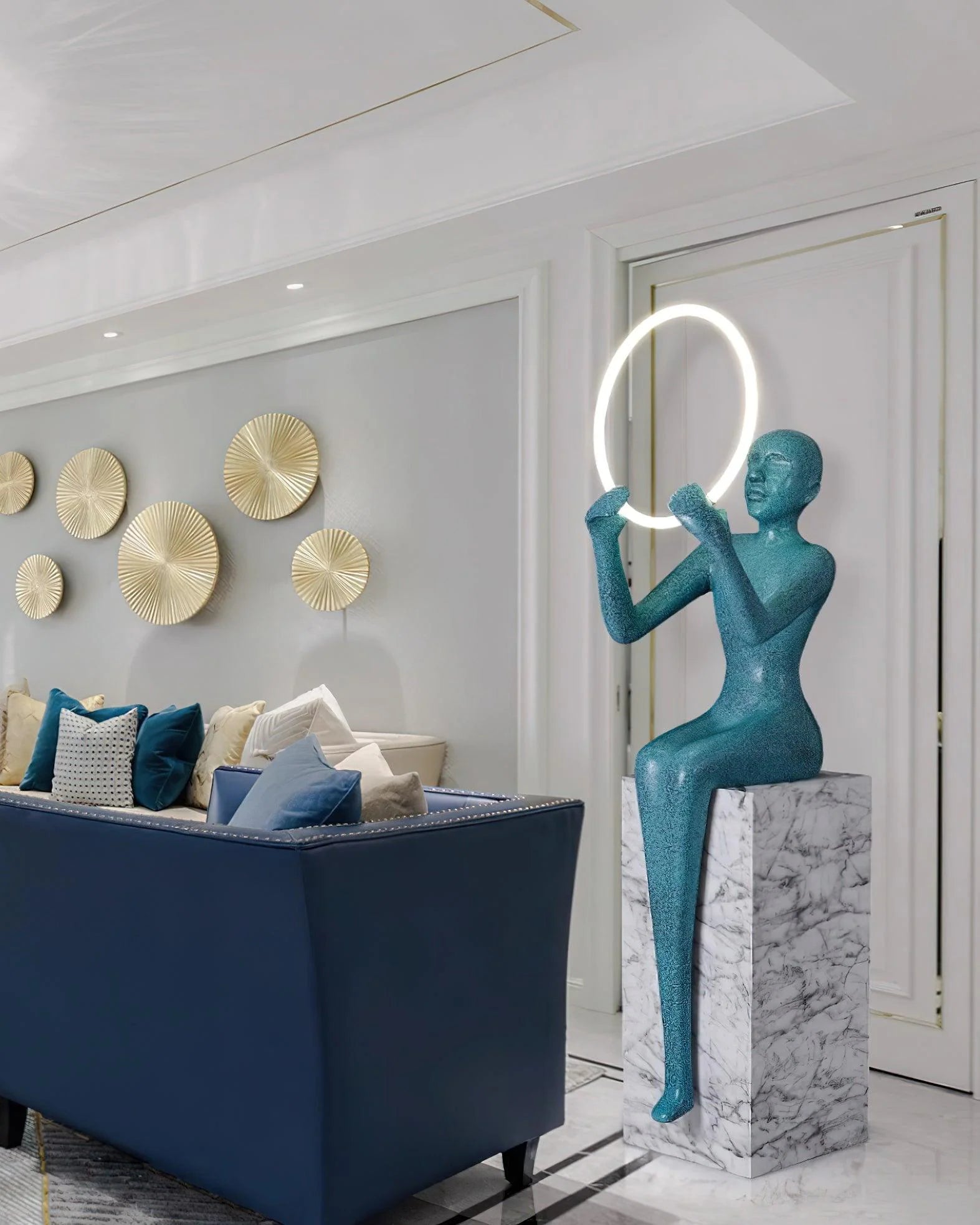 Sitting Sculpture Floor Lamp